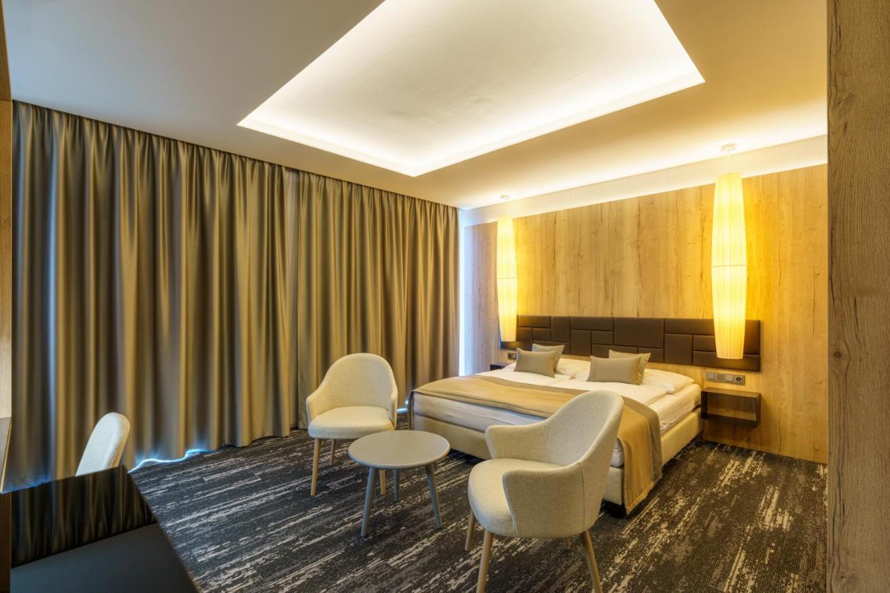Hotel Hills 4*